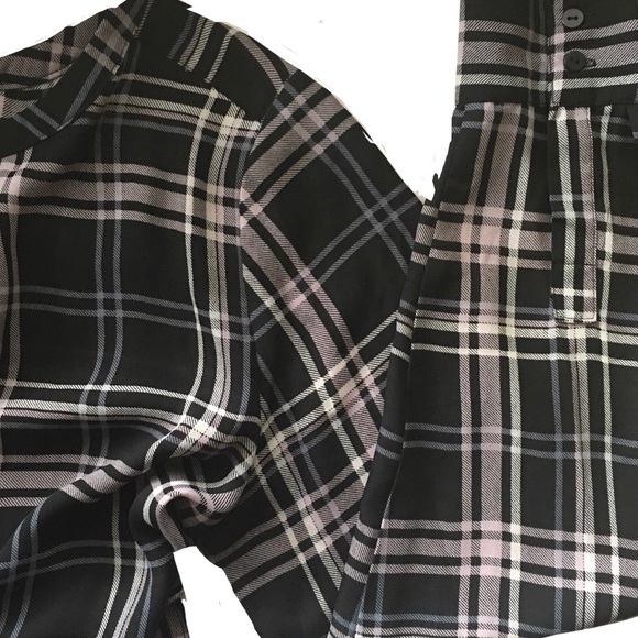 VIOLET & CLAIRE NAVY PLAID HENLEY BLOUSE size M - Picture 4 of 7